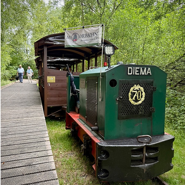 Mit der Bahn durchs Moor