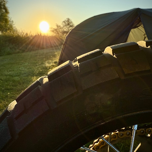 Sonnenaufgang am Zeltplatz